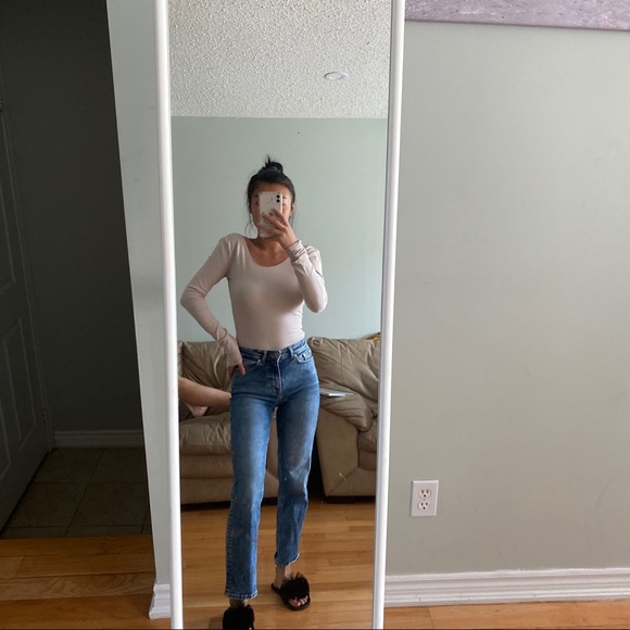 ARITZIA LOW BACK BODYSUIT - Picture 2 of 3